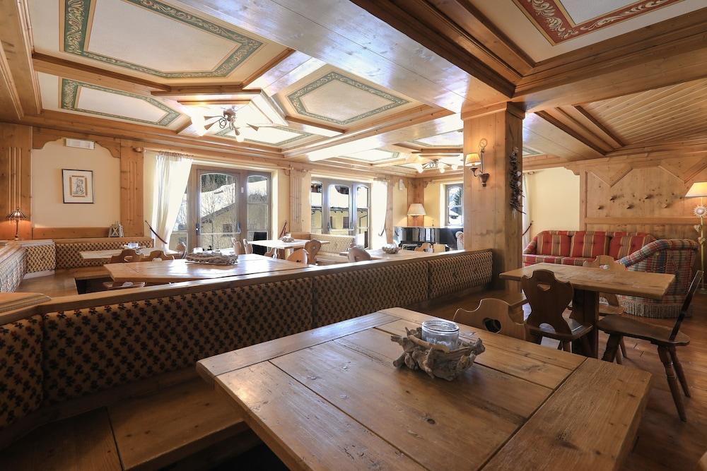 Hotel Perla Madonna 外观 照片