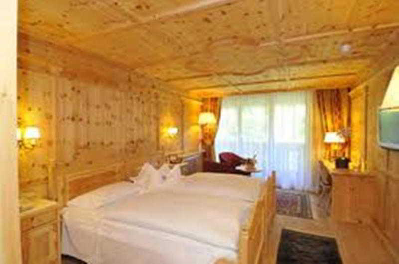 Hotel Perla Madonna 外观 照片